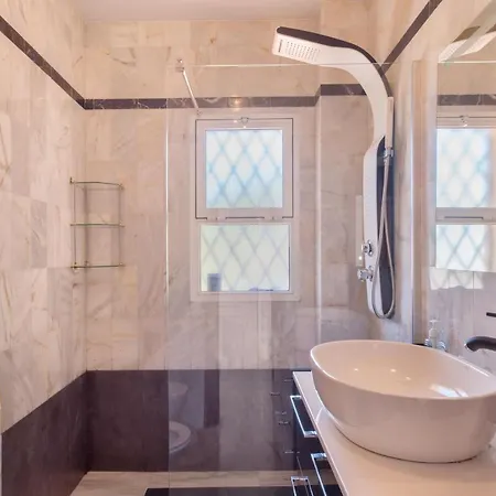 Domus Vesta Close To Nikki Villa *