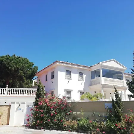 Elegant Classic Close To Nikki וילה מארבלה