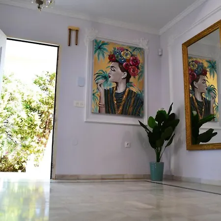 Elegant Classic Close To Nikki Вилла *