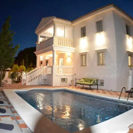 Elegant Classic Close To Nikki Villa